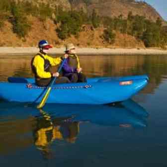 a small boat in a body of water